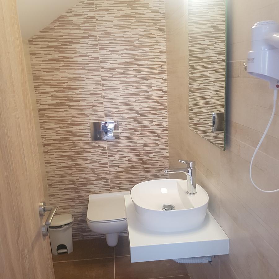 Gennadi Gardens Exclusive Apartments Ngoại thất bức ảnh